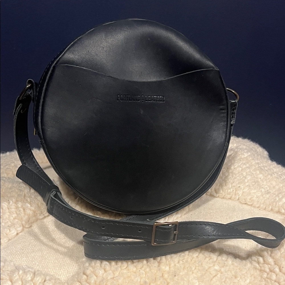 Portland Leather Black Leather Bag